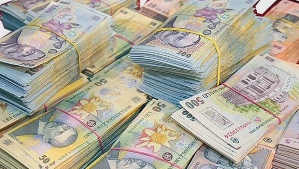 INS: Câştigul salarial mediu nominal net a crescut în octombrie cu 0,7%, la 3.343 lei