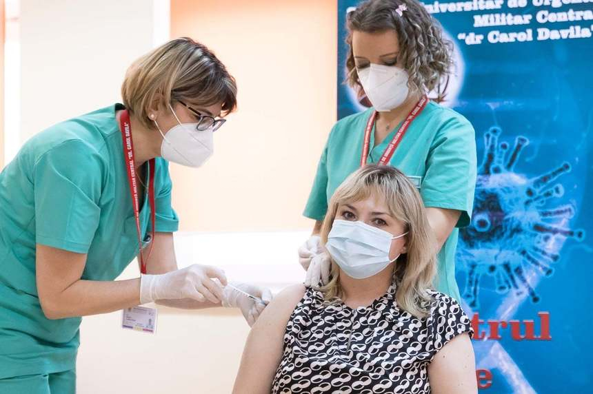 Preşedinta Senatului a făcut rapelul cu vaccinul împotriva COVID-19 / Anca Dragu: Vă încurajez să vă vaccinaţi şi să aveţi grijă de sănătatea dumneavoastră şi a celor dragi