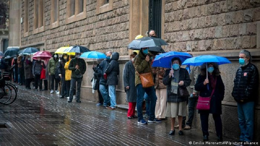 Sondaj: Separatiştii catalani par să fi câştigat majoritatea în alegerile regionale