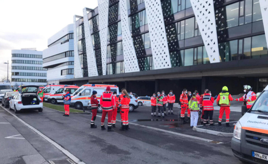 Trei persoane rănite, una ”destul de grav”, în explozia unei scrisori-capcană la un sediu administrativ Lidl din Neckarsulm, în apropiere de Stuttgart