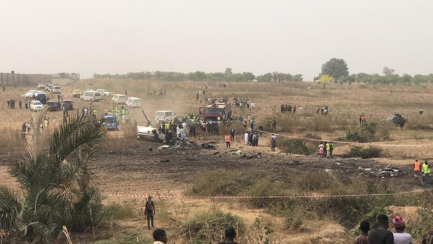 Un avion al forţelor aeriene nigeriene s-a prăbuşit la Abuja. Au murit toate cele şapte persoane care erau la bord – VIDEO