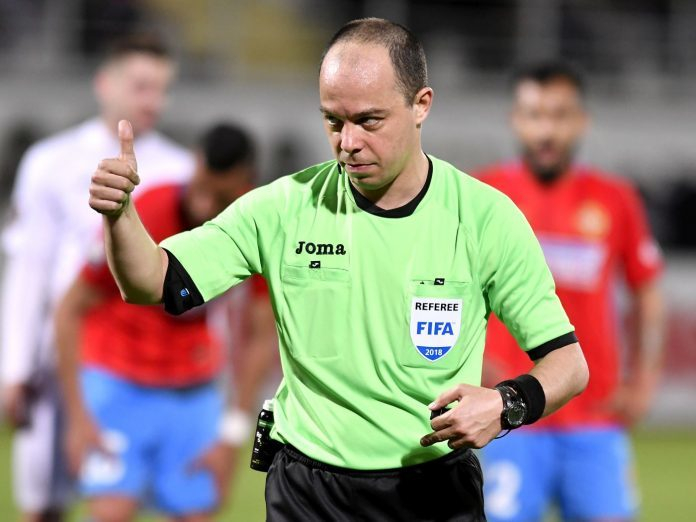 Marius Avram arbitrează meciul UTA – Universitatea Craiova