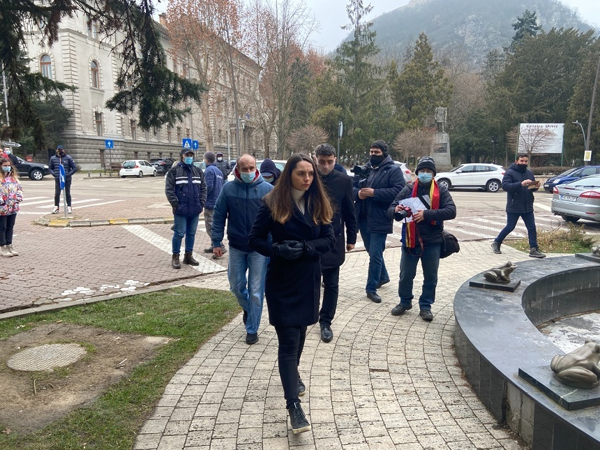 Energeticienii de la Termocentrala Mintia, în audienţă la prefectul judeţului Hunedoara. Discuţii despre restanţele salariale şi stabilirea unui program de reorganizare a Complexului Energetic – FOTO