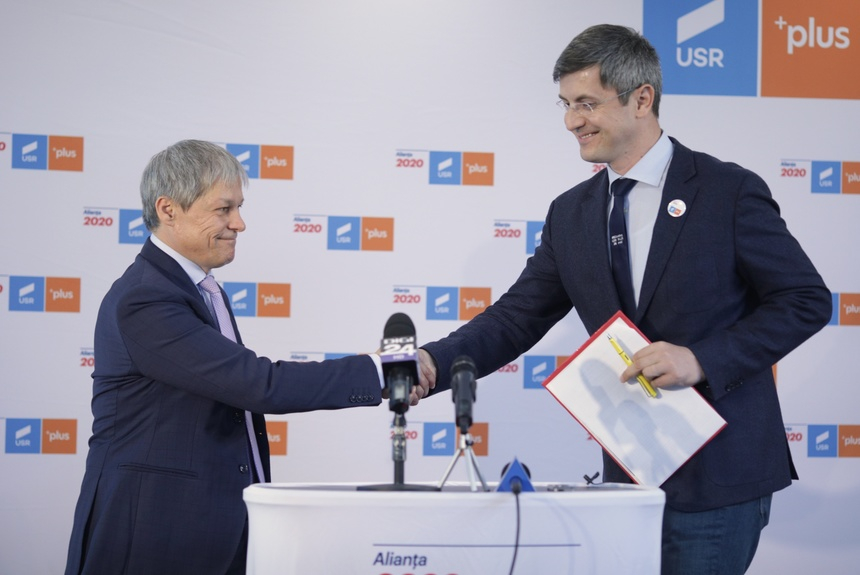 Dan Barna afirmă că decizia privind candidatul USR PLUS la viitoarele alegeri prezidenţiale va fi luată peste doi ani: Oricine poate, orice coleg, şi Dacian Cioloş şi ceilalţi colegi pot să îşi dorească o candidatură