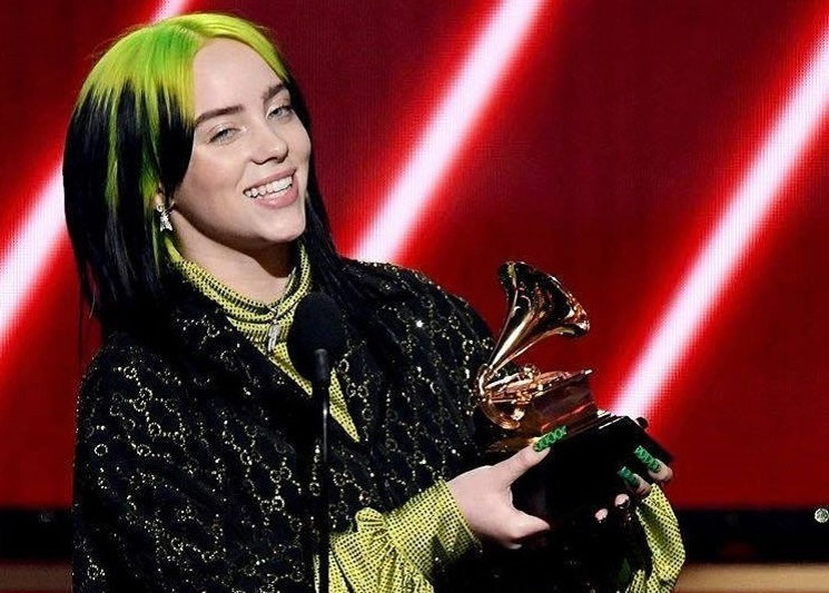 Cântăreaţa Billie Eilish a înregistrat un album în perioada de izolare: „Trebuie să mulţumesc Covid pentru asta”