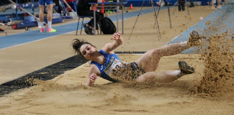 Florentina Iuşco, în finală la săritura în lungime, la CE de atletism indoor, de la Torun