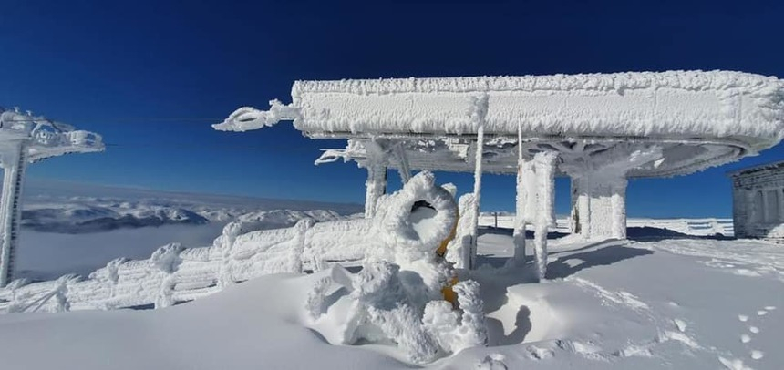 Domeniul schiabil al staţiunii Sinaia va fi deschis la sfârşitul acestei săptămâni