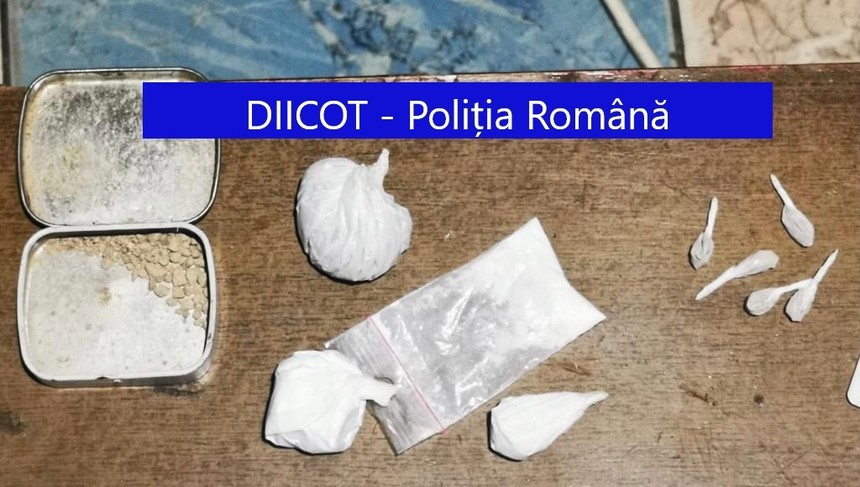 Grupare specializată în distribuţia de heroină, noi substanţe psihoactive (NSP) şi metadonă, care acţiona în Ferentari şi Rahova, destructurată de poliţiştii din Bucureşti şi procurorii DIICOT/ Şase persoane au fost reţinute