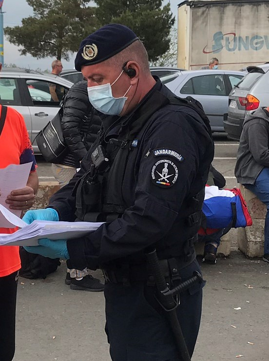 Trei sancţiuni date de jandarmi în urma protestului anti-restricţii organizat la Braşov