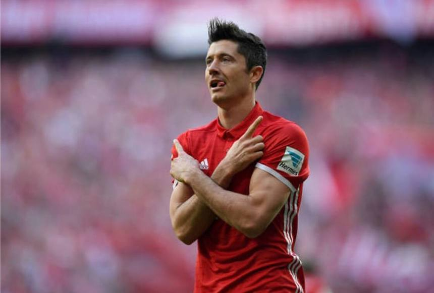 Robert Lewandowski, decorat de preşedintele Poloniei