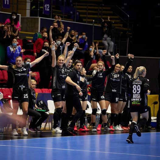 CSM Bucureşti – ŢSKA Moscova, scor 32-27, în sferturile Ligii Campionilor la handbal feminin