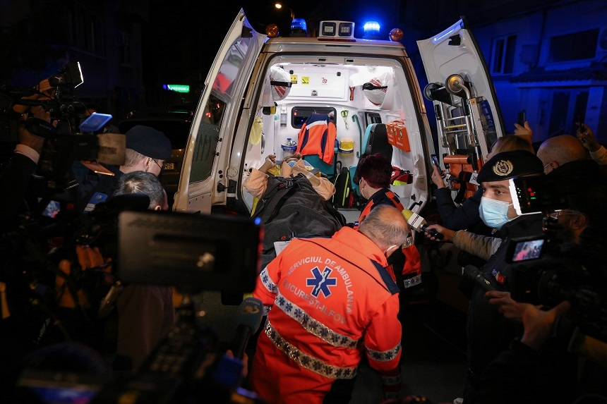 Opt pacienţi ai Spitalului de Ortopedie Foişor mai erau de evacuat sâmbătă dimineaţă, înainte de a începe procedurile în vederea transformării în spital COVID