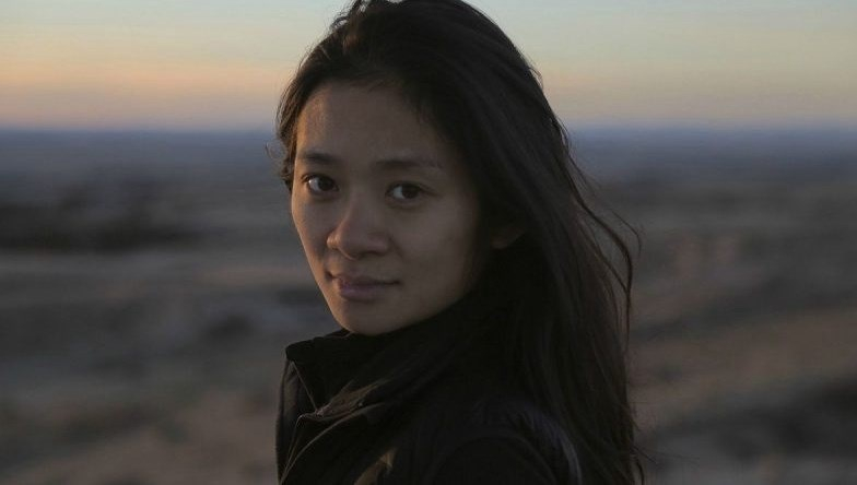 Chloe Zhao, marea câştigătoare la gala Sindicatului regizorilor americani pentru filmul „Nomadland”