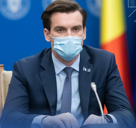 Baciu, despre vaccinarea angajaţilor operatorilor economici care vor să îşi amenajeze propriile centre: Vaccinarea se va realiza fără programarea în platformă. Vor fi făcute liste trimise la DSP-uri