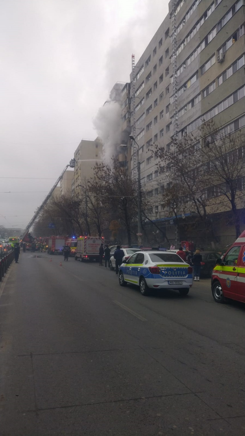 Incendiu într-un apartament situat la etajul 6 al unui bloc de pe Şoseaua Colentina, din Capitală – FOTO