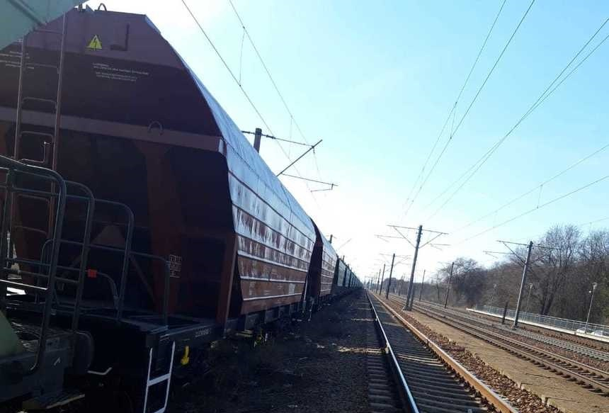 Iaşi: Copil cu arsuri pe 30 la sută din suprafaţa corpului, după ce s-a electrocutat urcându-se pe un vagon de tren