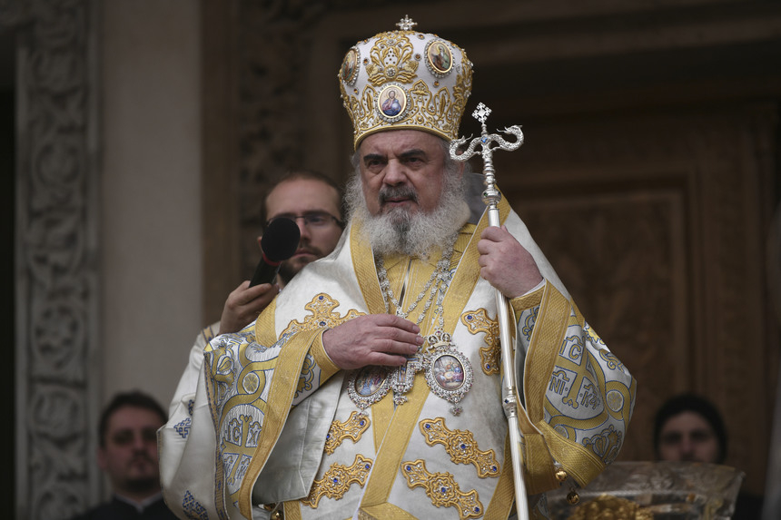 Patriarhul Daniel, în Pastorala de Paşte: Traversăm o perioadă extrem de dificilă privind sănătatea şi valoarea vieţii / Pandemia ne cheamă să preţuim viaţa şi sănătatea noastră, precum şi viaţa şi sănătatea semenilor noştri