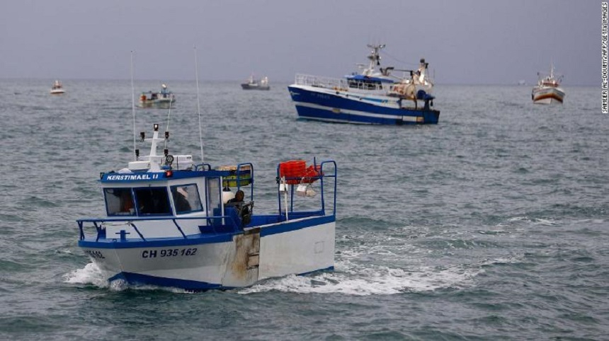 Două nave ale marinei britanice din largul insulei Jersey revin în port în Regatul Unit, după retragerea vaselor de pescuit franceze care au protestat post-Brexit