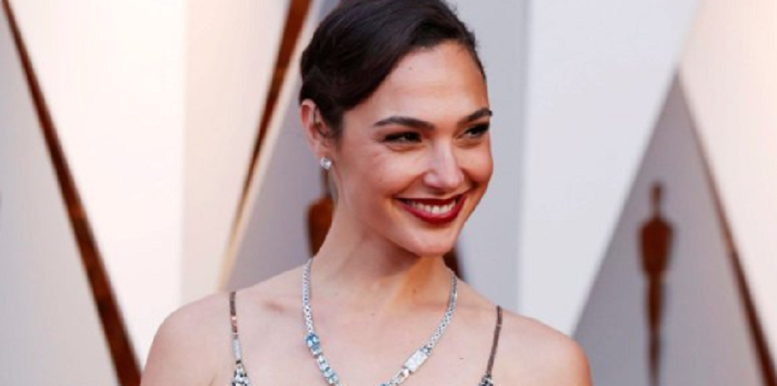 Gal Gadot a declarat că regizorul filmului „Justice League” i-a ameninţat cariera