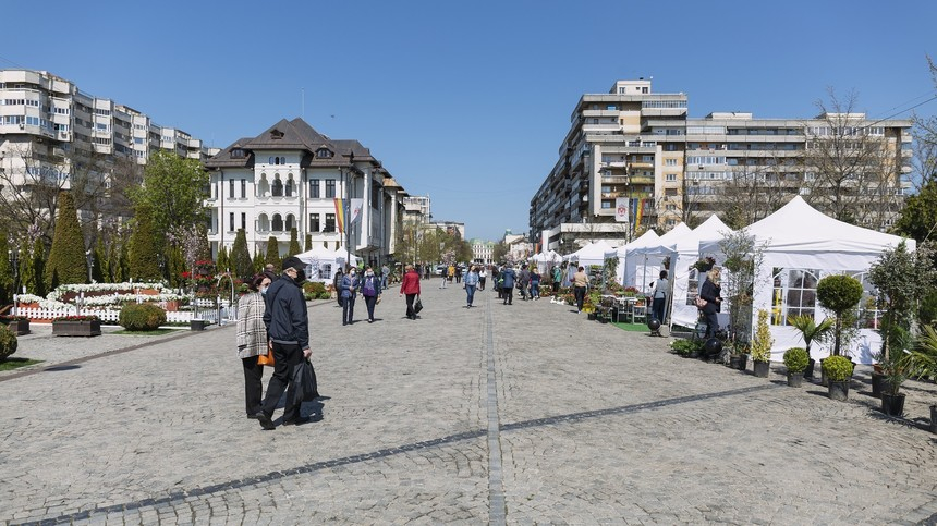 Bugetul municipiului Iaşi, respins pentru a doua oară de consilierii locali. PNL şi PMP au votat „pentru”, PSD a ieşit din sală, iar USR PLUS s-a abţinut