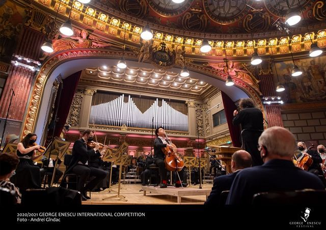 Jaemin Han din Coreea de Sud, marele câştigător al finalei de Violoncel la Concursul „Enescu” 2020/ 2021 – FOTO