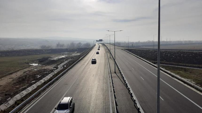 Ghinea afirmă că se intenţionează o reformă a taxării transportului de mărfuri pe autostrăzi: Până la urmă, trebuie să avem acest principiu, fiecare plăteşte după câtă marfă transportă şi pe ce distanţă