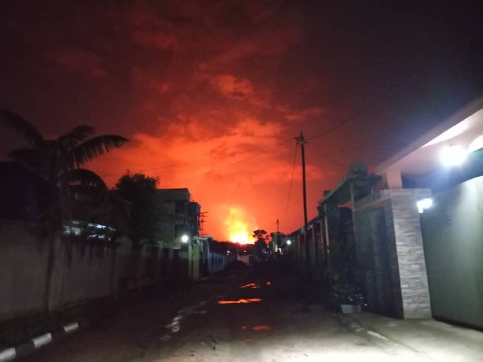 RD Congo: Oraşul Goma evacuat după erupţia vulcanului Nyiragongo – VIDEO –