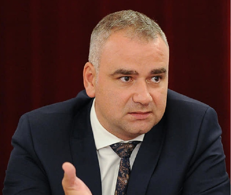 Marius Bodea, senator USR PLUS: Fac un apel la noua conducere PNL Iaşi să nu gireze mizeria care se pregăteşte cu veniturile de 20.000 de lei pentru directorii din societăţile subordonate Primăriei