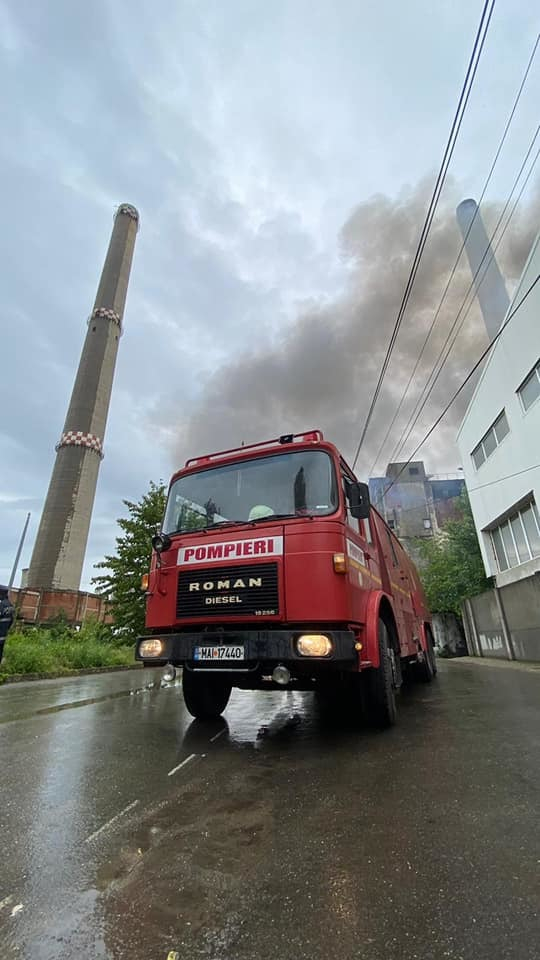 Ministrul Mediului, la incendiul de la incineratorul din judeţul Prahova / Uşoare creşteri pentru indicatorul monoxid de carbon, detectate de specialişti