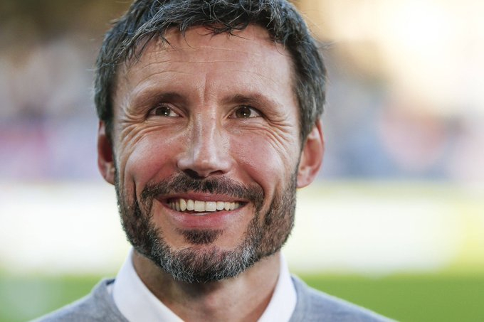 Olandezul Mark van Bommel este noul antrenor al echipei VfL Wolfsburg