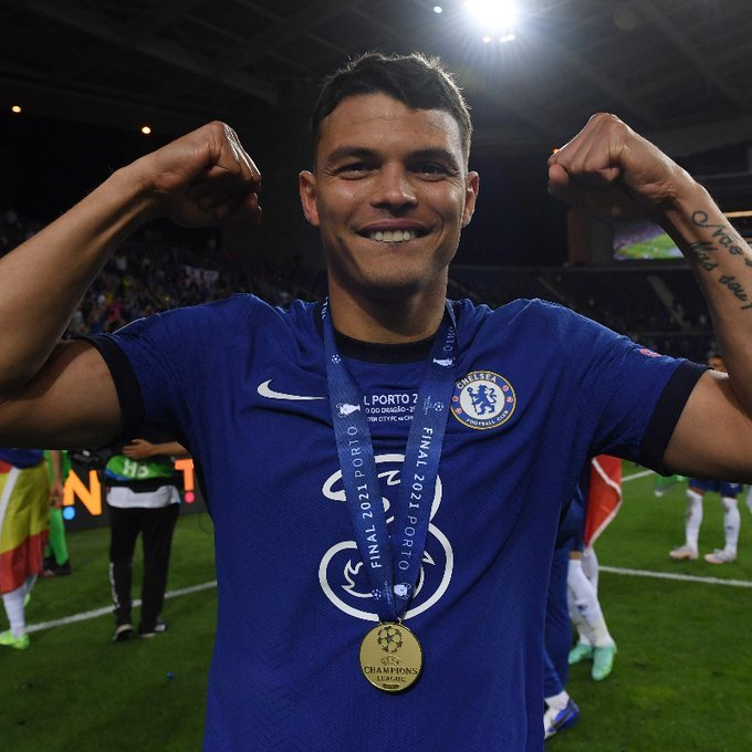 Thiago Silva şi-a prelungit contractul cu Chelsea