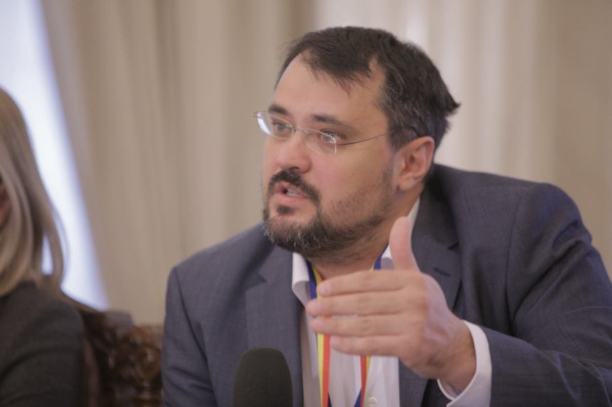 Camera Deputaţilor votează marţi moţiunea simplă a PSD împotriva ministrului Cristian Ghinea