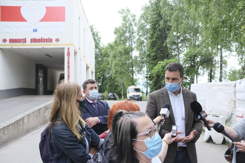 Ministrul Mediului, după ce un bărbat din Harghita a fost rănit de urs: Lucrăm la proiectul de ordonanţă conform căruia în maximum 24 de ore de la sesizarea unui atac, acolo se va deplasa o echipă formată de jandarmi şi vânători care va interveni gradual