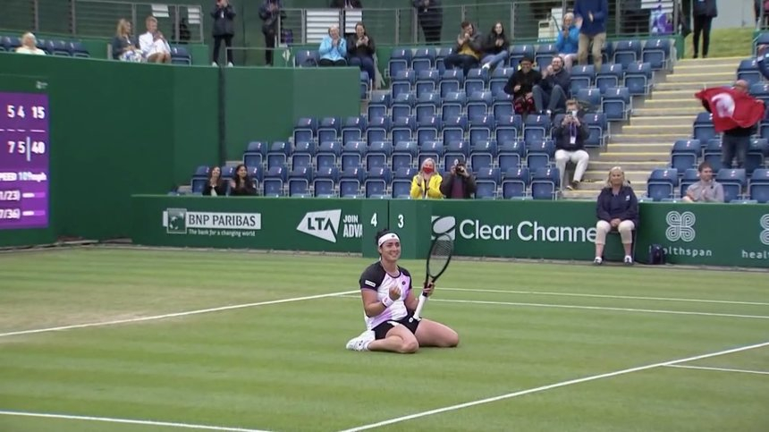 Ons Jabeur a obţinut primul său trofeu WTA la simplu. Ea este prima femeie arabă care câştigă un astfel de titlu