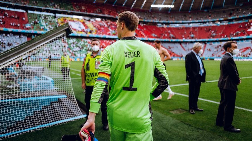 UEFA nu va sancţiona Germania pentru banderola „curcubeu” purtată de Manuel Neuer