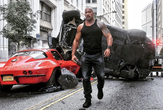 Dwayne Johnson pregăteşte un film de Crăciun cu Amazon