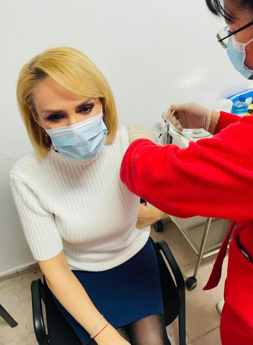 Firea: Ne-a cerut acum dl Cîţu, de la tribuna Parlamentului, „dovada” vaccinării”! Gata, am difuzat dovada! Hai cu realizările woooww!