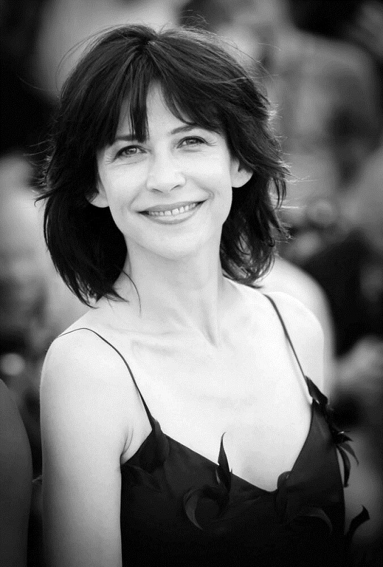 Sophie Marceau va apărea în curând într-o comedie pentru Amazon Prime Video, „I Love America”