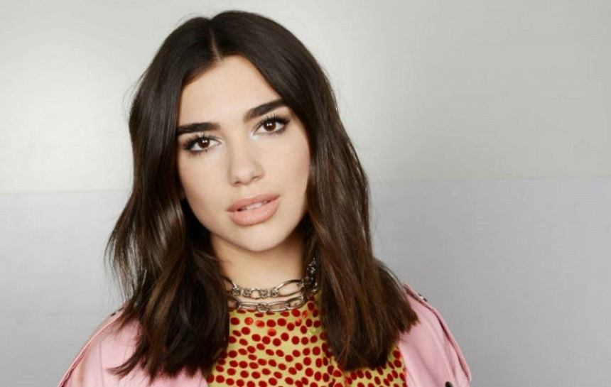 Cântăreaţa engleză Dua Lipa, dată în judecată după ce a publicat pe Instagram o fotografie cu ea realizată de paparazzi