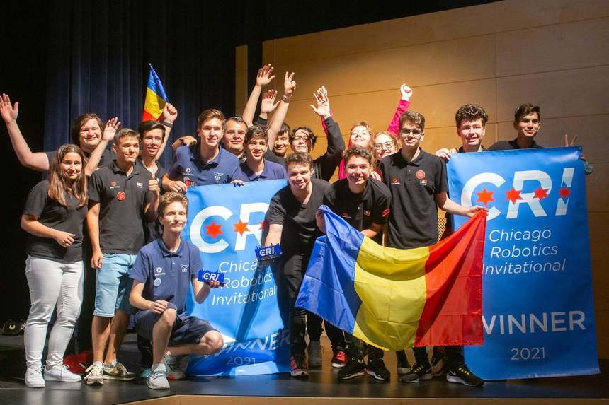 Florin Cîţu: Echipa de robotică a României, laureată la Campionatul Internaţional de Robotică de la Chicago este un model