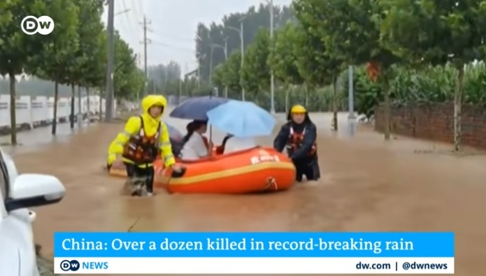 China – Intemperiile record au provocat moartea a 25 de persoane şi inundaţii semnificative la metrou – VIDEO