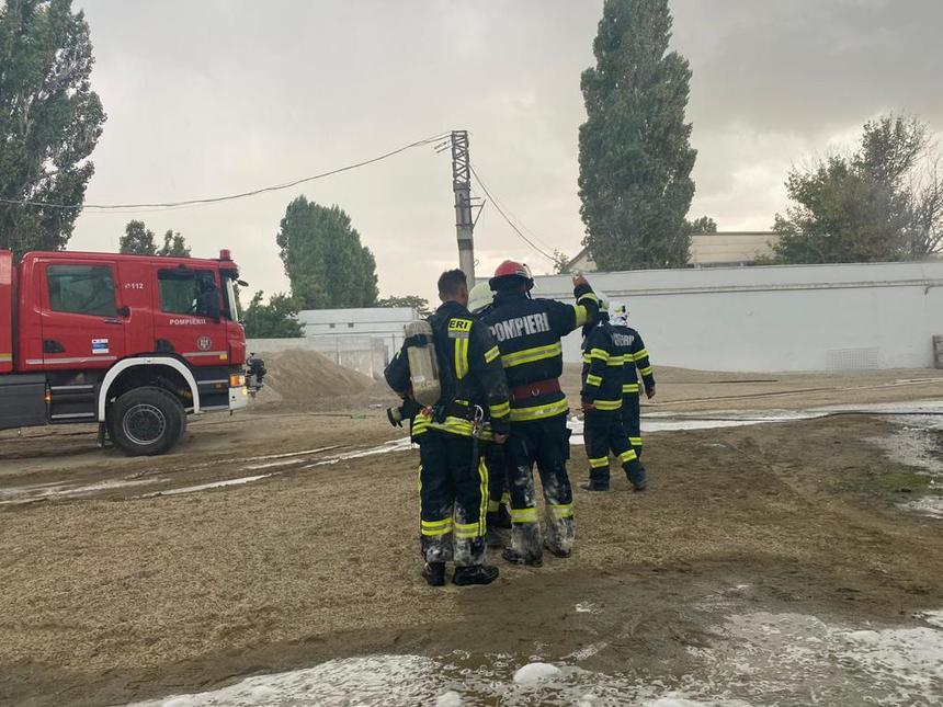 Constanţa: Incendiu la o sală de operaţie de la Spitalul Judeţean. Acesta a fost stins repede, fiind provocat de un scurtcircuit la dezumidificator. Nu au existat persoane rănite