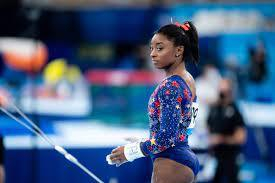 Mesajul gimnastei Simone Biles după retragerea din finalele pe echipe şi individual compus