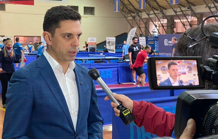 Novak: Ştiu prin ce treceţi, dragi sportivi, şi cei care aţi reuşit să împliniţi visul unei medalii, şi cei care nu aţi reuşit, de această dată. Să nu renunţaţi niciodată la visul vostru