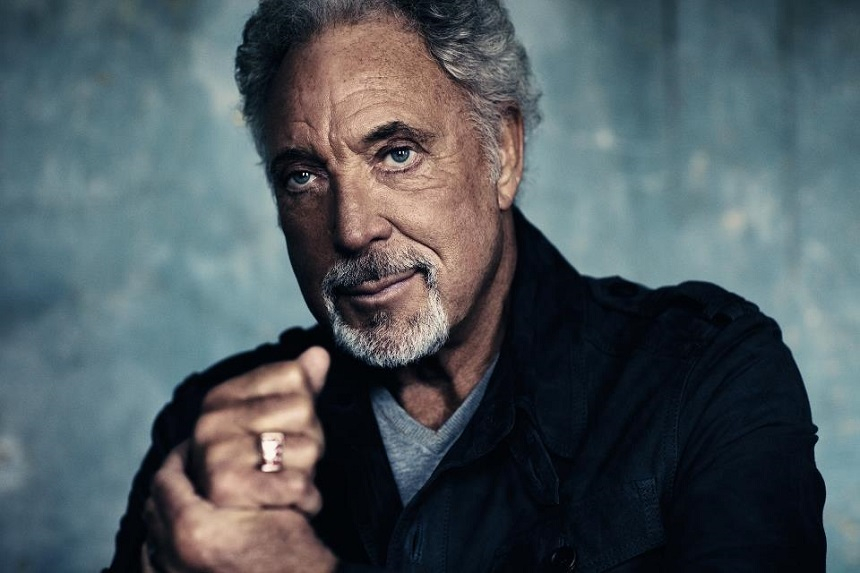 Cântăreţul Tom Jones, vaccinat împotriva Covid-19