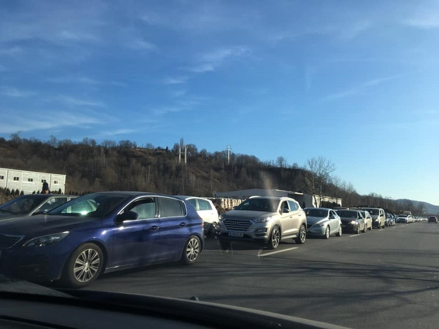 Centrul Infotrafic: Trafic intens pe DN 1 Ploieşti – Braşov, pe sensul spre munte; la Comarnic se circulă în coloană