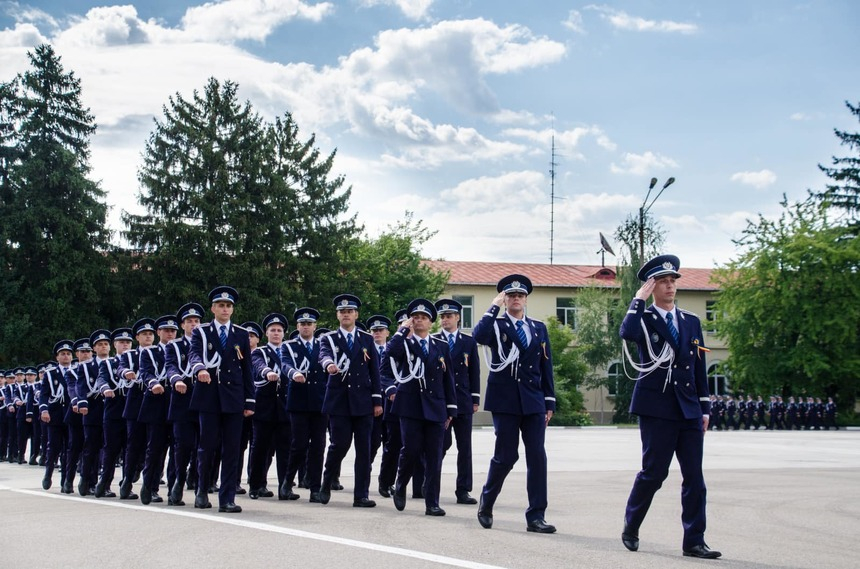 Perioada de recrutare a candidaţilor pentru concursul de admitere în Academia de Poliţie „Al. I. Cuza” s-a încheiat / Lucian Bode anunţă că pentru cele 655 de locuri de la buget s-au înscris 3.577 de candidaţi