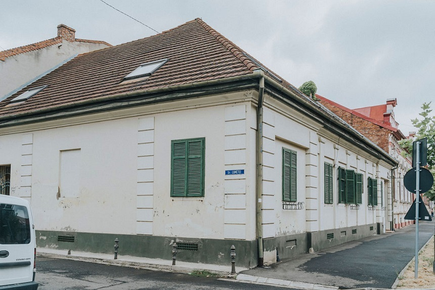 „Casa de pe Colţ” din Oradea, veche de 200 de ani, scoasă la vânzare cu 475.000 de euro – FOTO