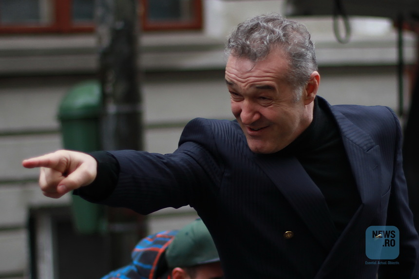 Becali s-a supărat pe Şumudică după ce i-a făcut echipa „Tico”: Nu vreau să mai am de-a face cu el. Ar trebui să ţină cont de un lucru!