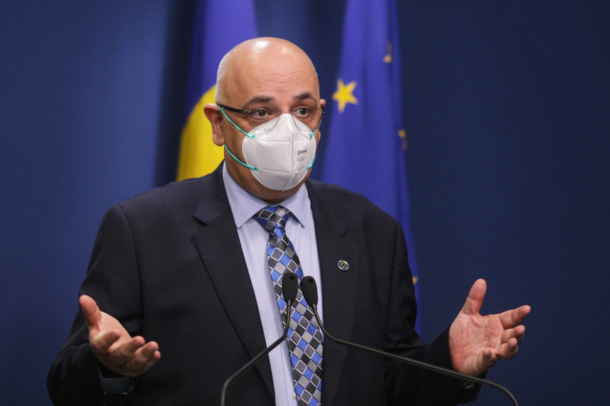 Arafat: Ce ne face să fim mai îngrijoraţi este faptul că lumea nu s-a înghesuit la vaccinare decât la început, avem un procent important nevaccinat/ Avem doi tineri care au decedat la Spitalul Babeş, la 30 de ani, amândoi fără comorbidităţi, dar nevaccinaţi